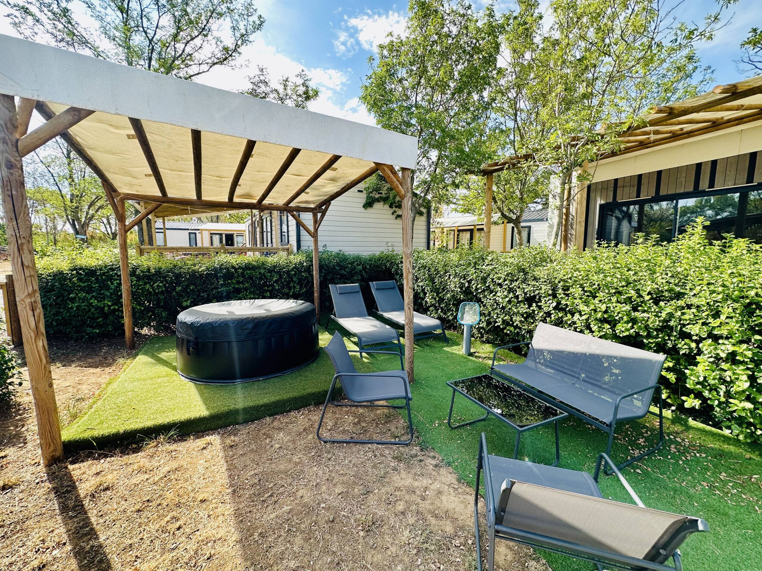 mobil home premium dans camping en herault