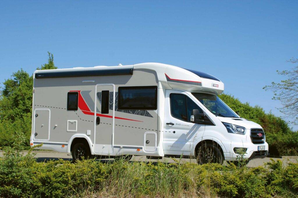 camping car challenger pour 2 personnes