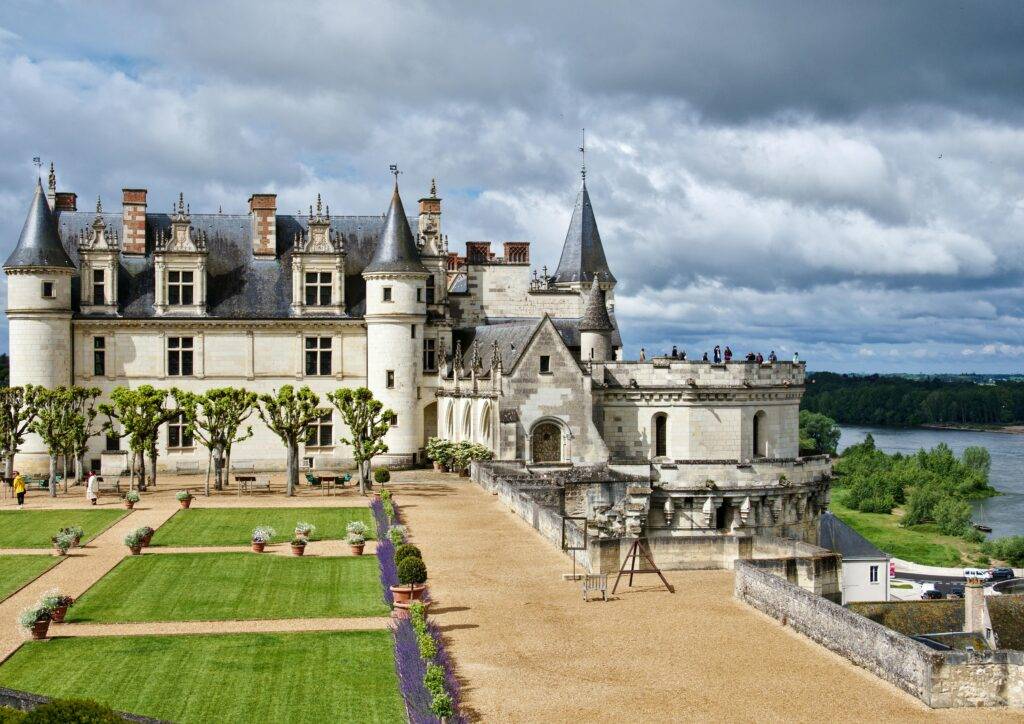 Chateau amboise de loin